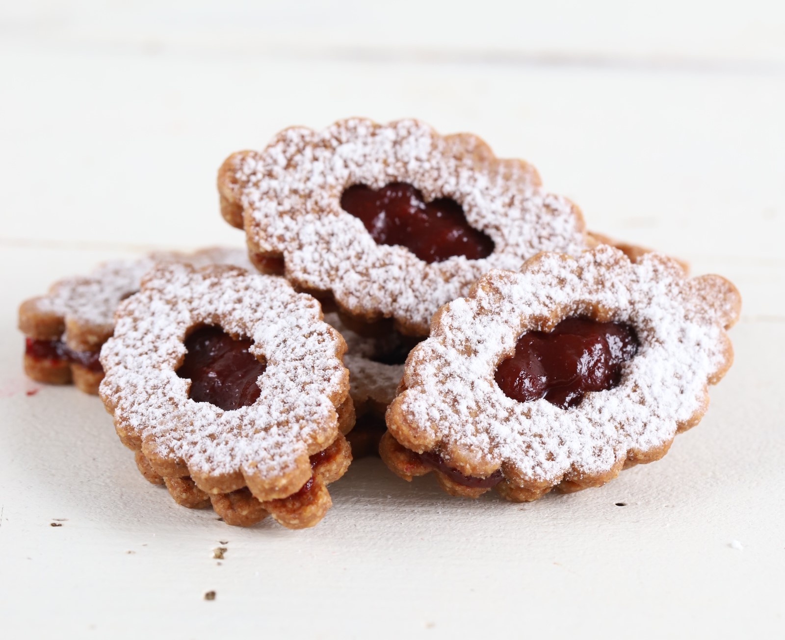 Fotografía de: Aprende a hacer galletas linzer, una de las recetas del Diploma en Pastelería Gastronómica del CETT-UB | CETT